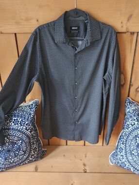 DKNY Men's Black Micro-Pattern Long Sleeve Dress Shirt